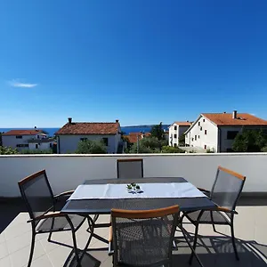 Alta Apartment